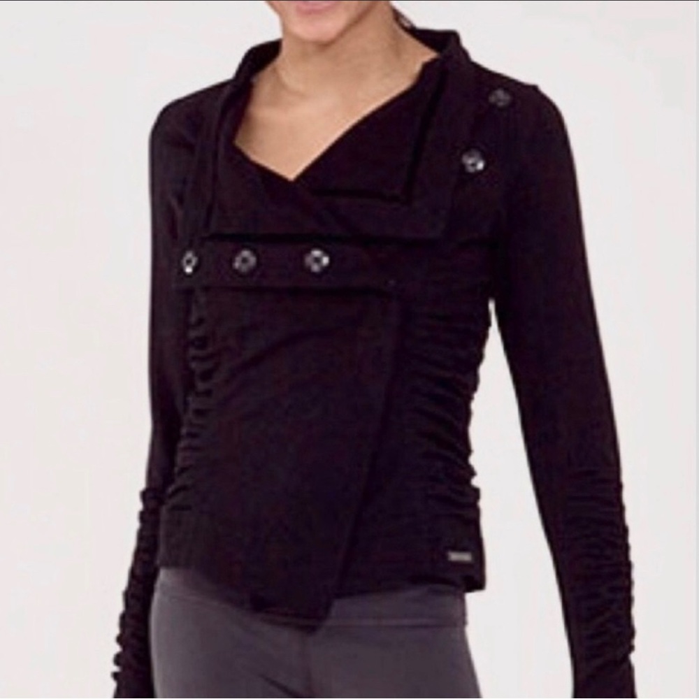 Lululemon Solace Ruched Asymmetric Zip
Snap Stretchy Jacket Size 4 In Black